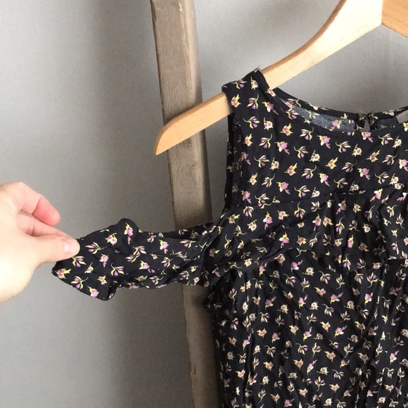 Black Floral with Peekaboo Shoulder - Picture 2 of 2